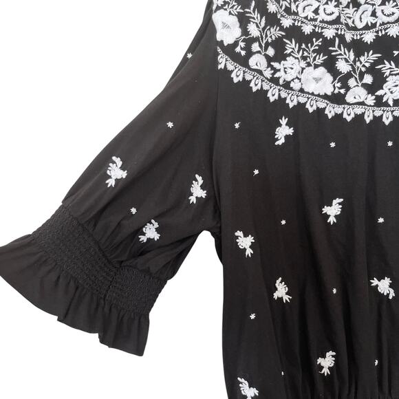Lauren Ralph Lauren Black White Floral Embroidered Smocked Peasant Top Size 2X - Picture 8 of 11